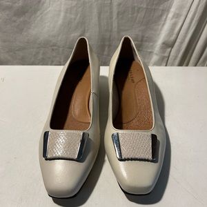 Mark Lemp cream leather 1/2” low block heel shoes size 9 NWT